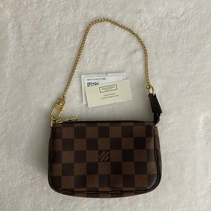 Louis Vuitton Mini Pochette DE